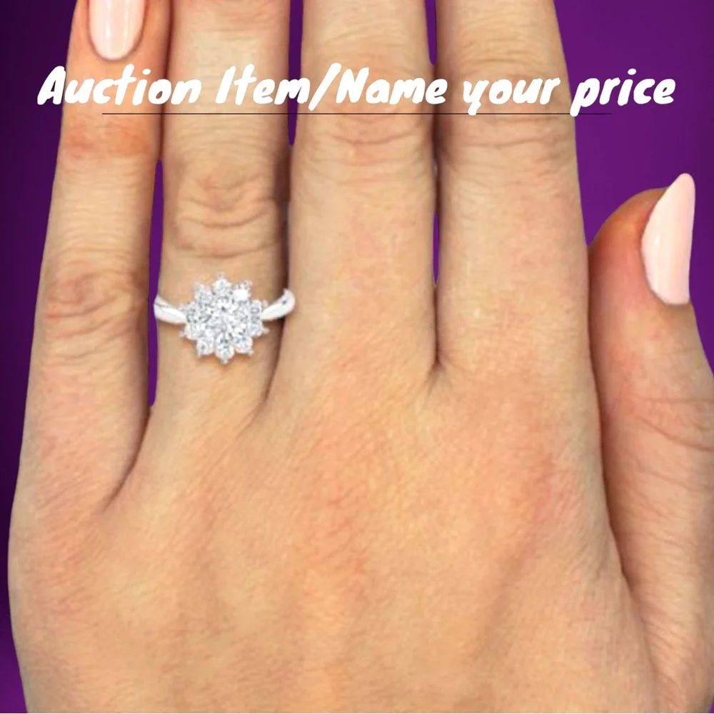 ⏳💝Auction: .925 Sterling Silver Snowflake Shaped Cubic Zirconia Ring